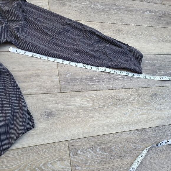 Foxcroft black button down shirt with striped dotted print size 10 - Picture 7 of 9